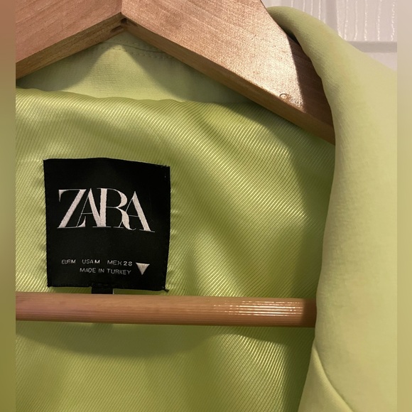 Zara Blazer - Picture 2 of 3